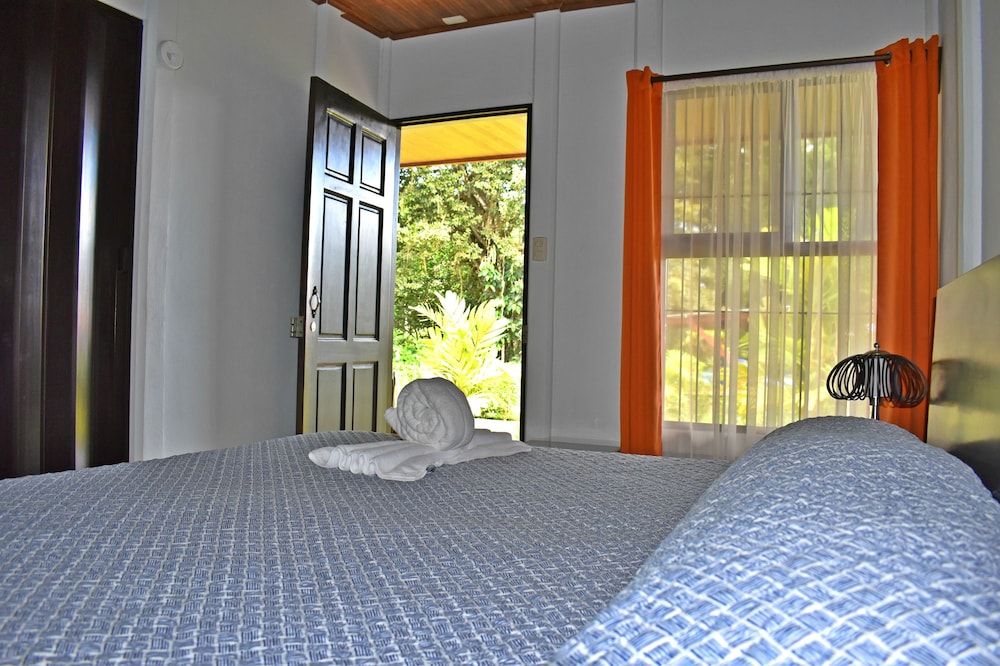 Arenal Country Inn 18/63