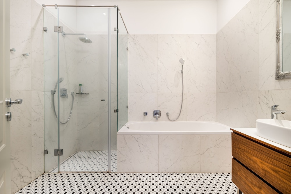 Utto Luxury Suites 51/54