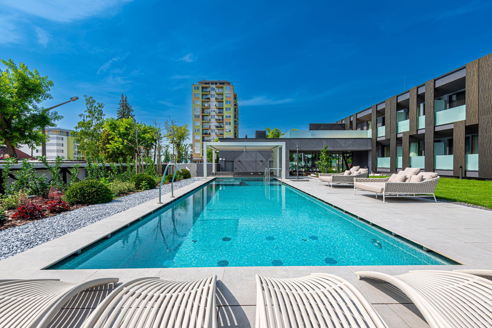 REED Luxury Hotel by Balaton (REED Boutique Hotel & Bistro) 22/25