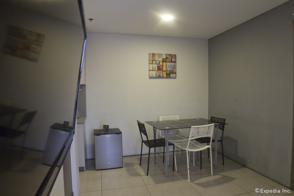 Jade Hotel Suites 53/66