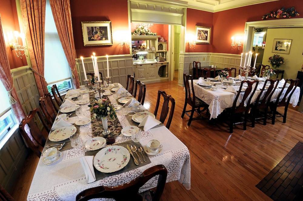 Oliver Inn Bed and Breakfast 45/54