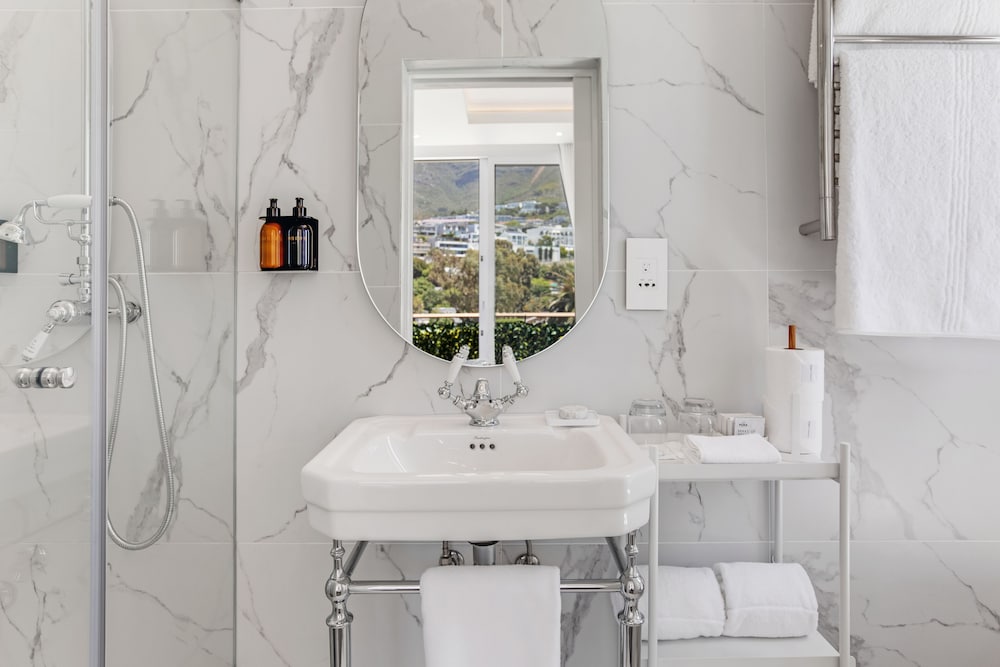 جناح بسريرين كينج بغرفتي نوم، The Marly Hotel 10/10