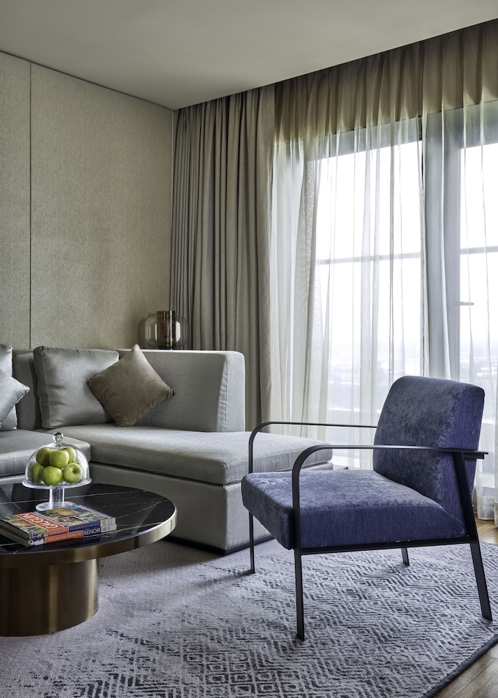 The Den Bengaluru, LXR Hotels & Resorts 28/50