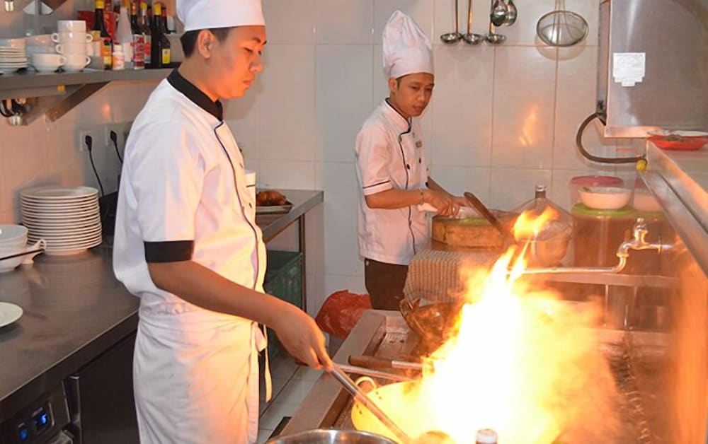 World Hotel Jakarta - Bandengan 32/50