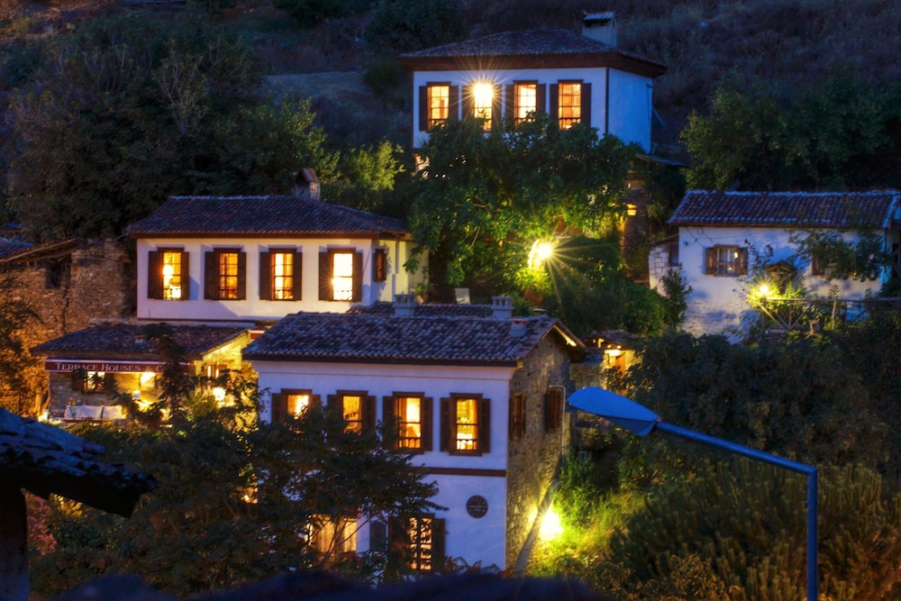 Terrace Houses Sirince - Fig, Olive and Grapevine 6/48