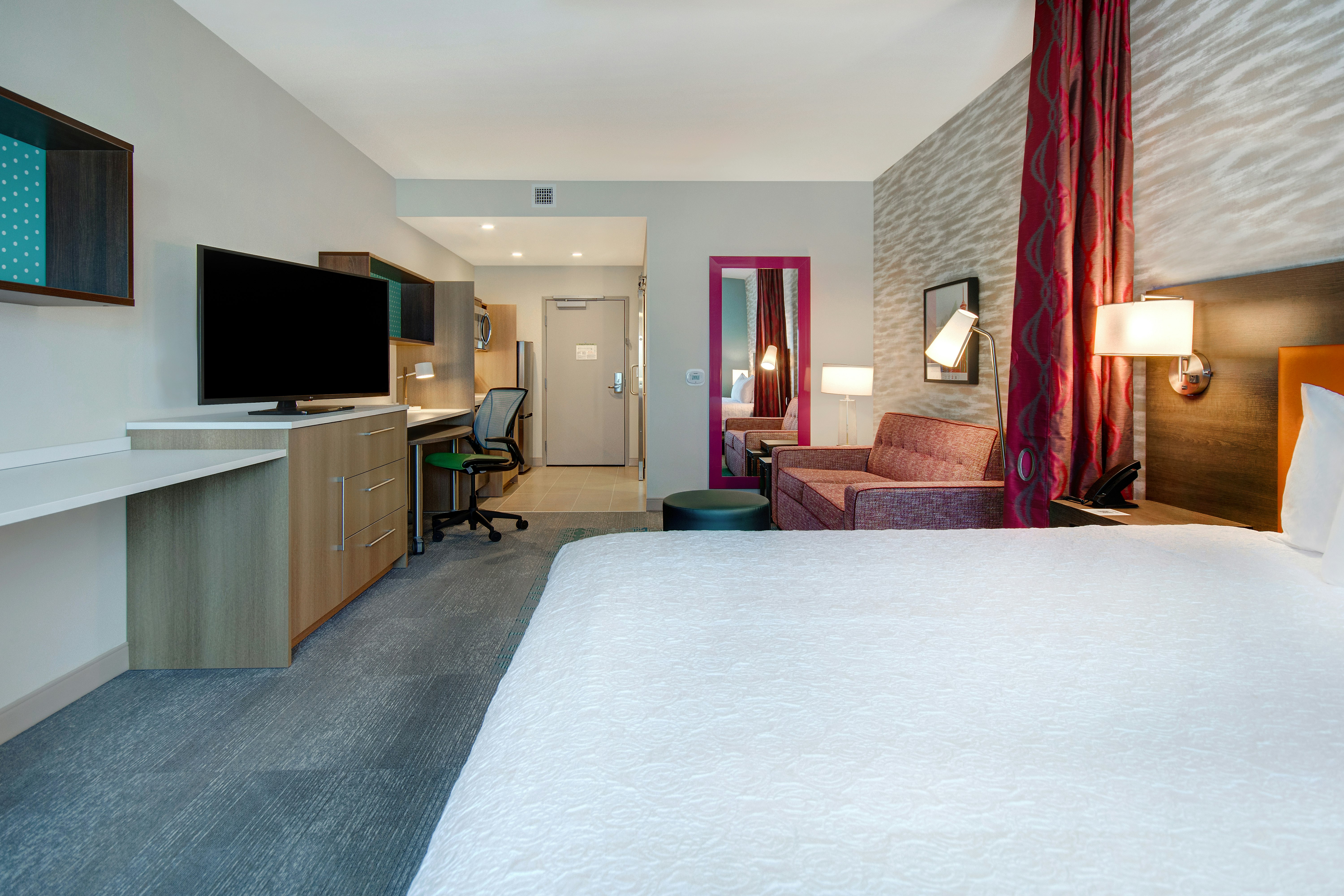 STUDIO, SUITE, KING BED, ACCESSIBLE