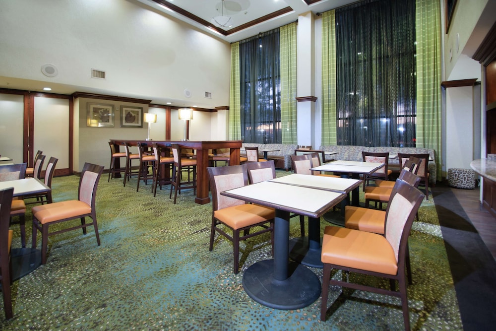 Hampton Inn Linden 55/75