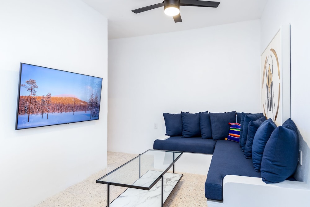 Cuale Condo Retreats 31/50