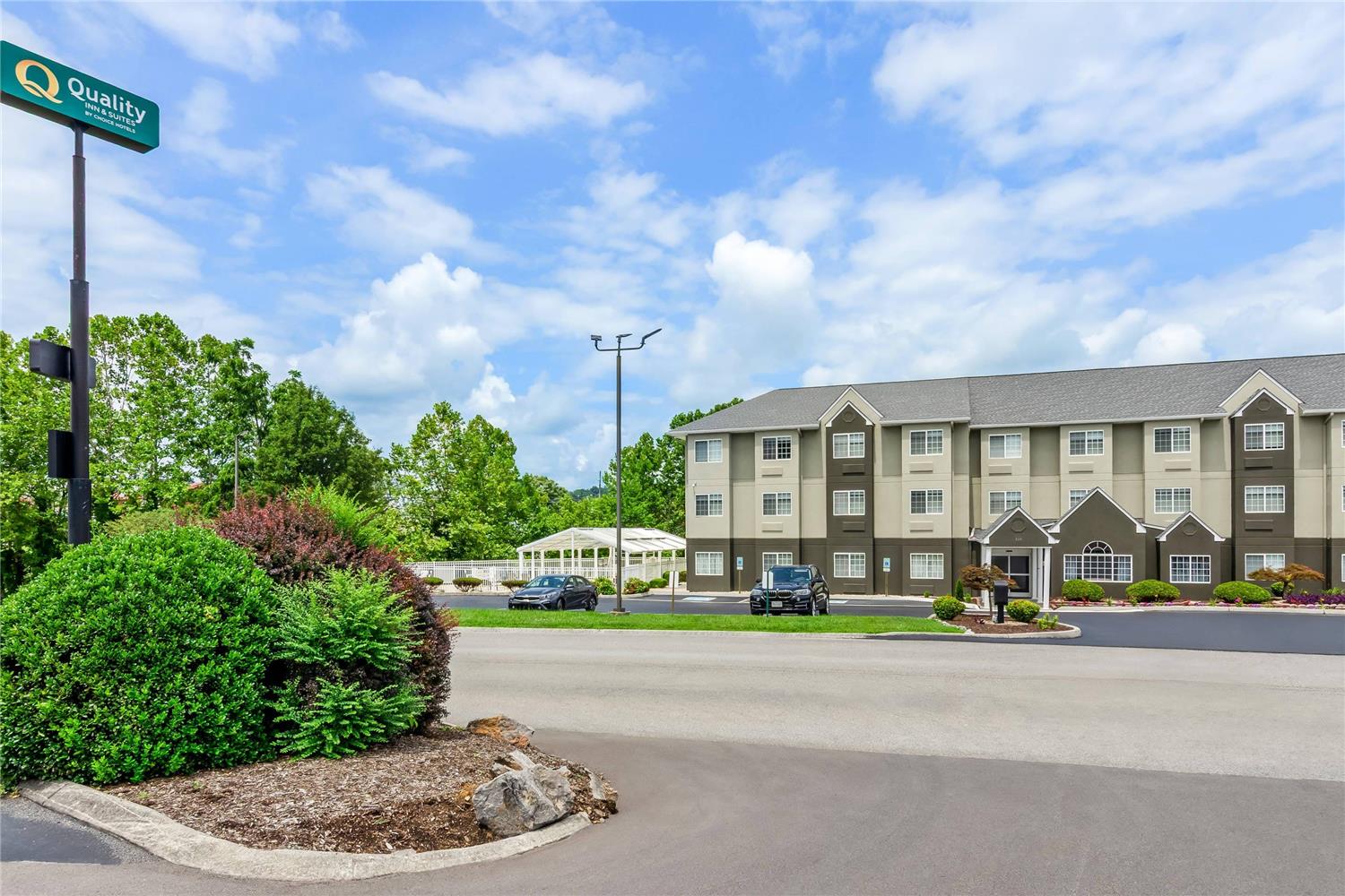 Quality Inn & Suites Bristol North 27/32