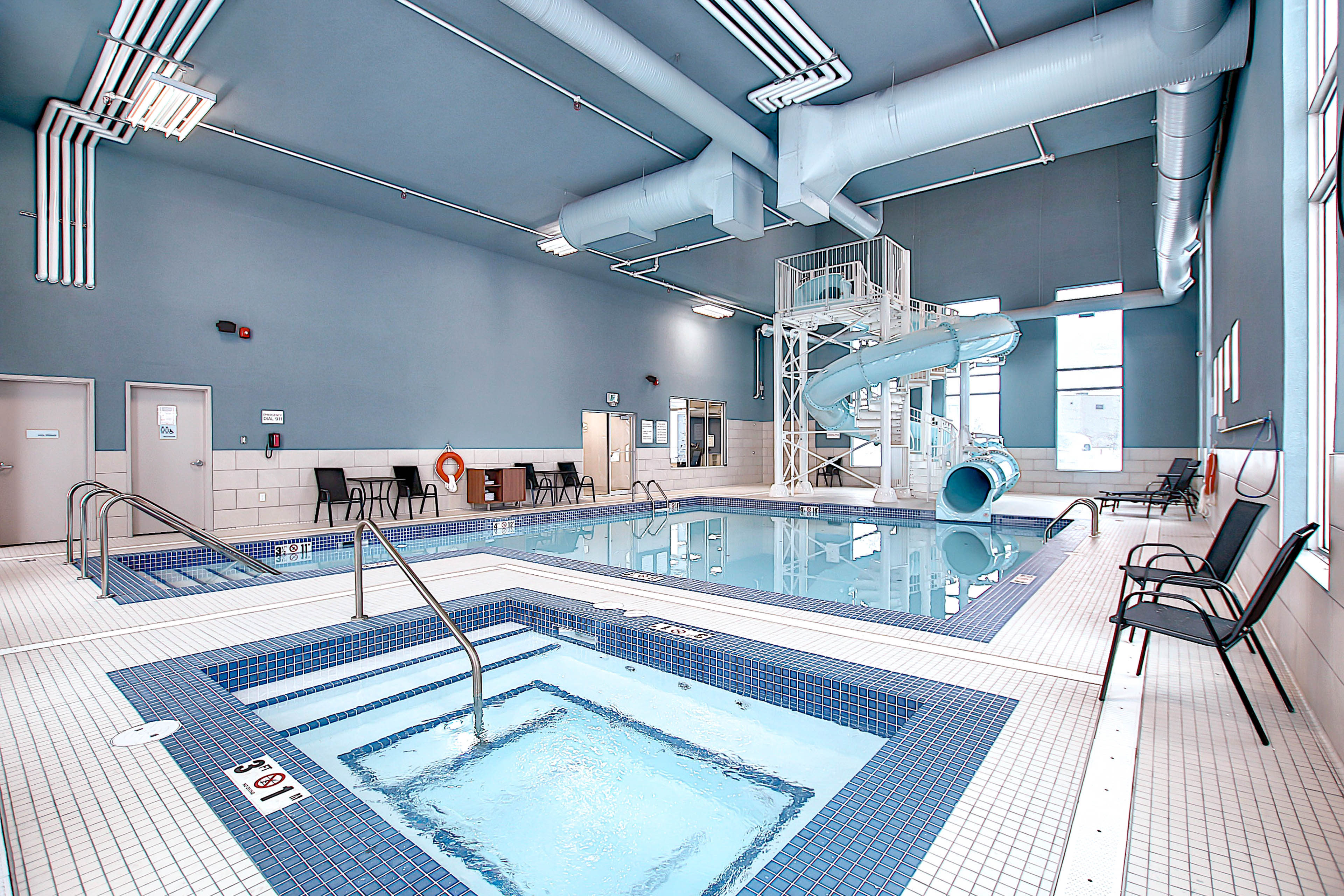 Holiday Inn Express Suites Calgary Airport Trail Ne 19/38