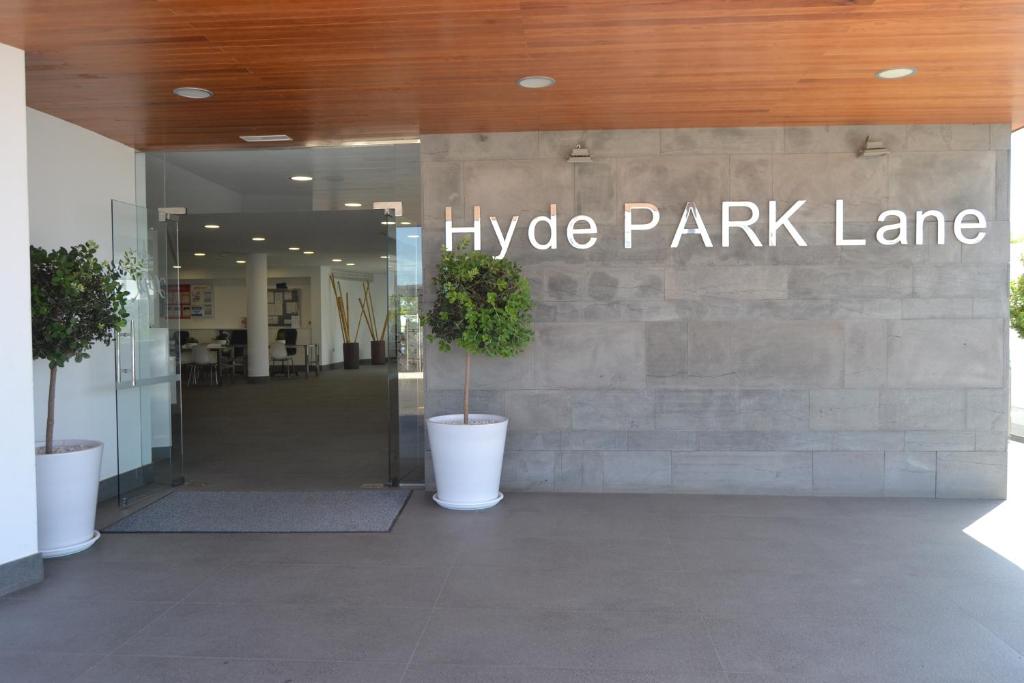 Hyde Park Lane Villas 5/29