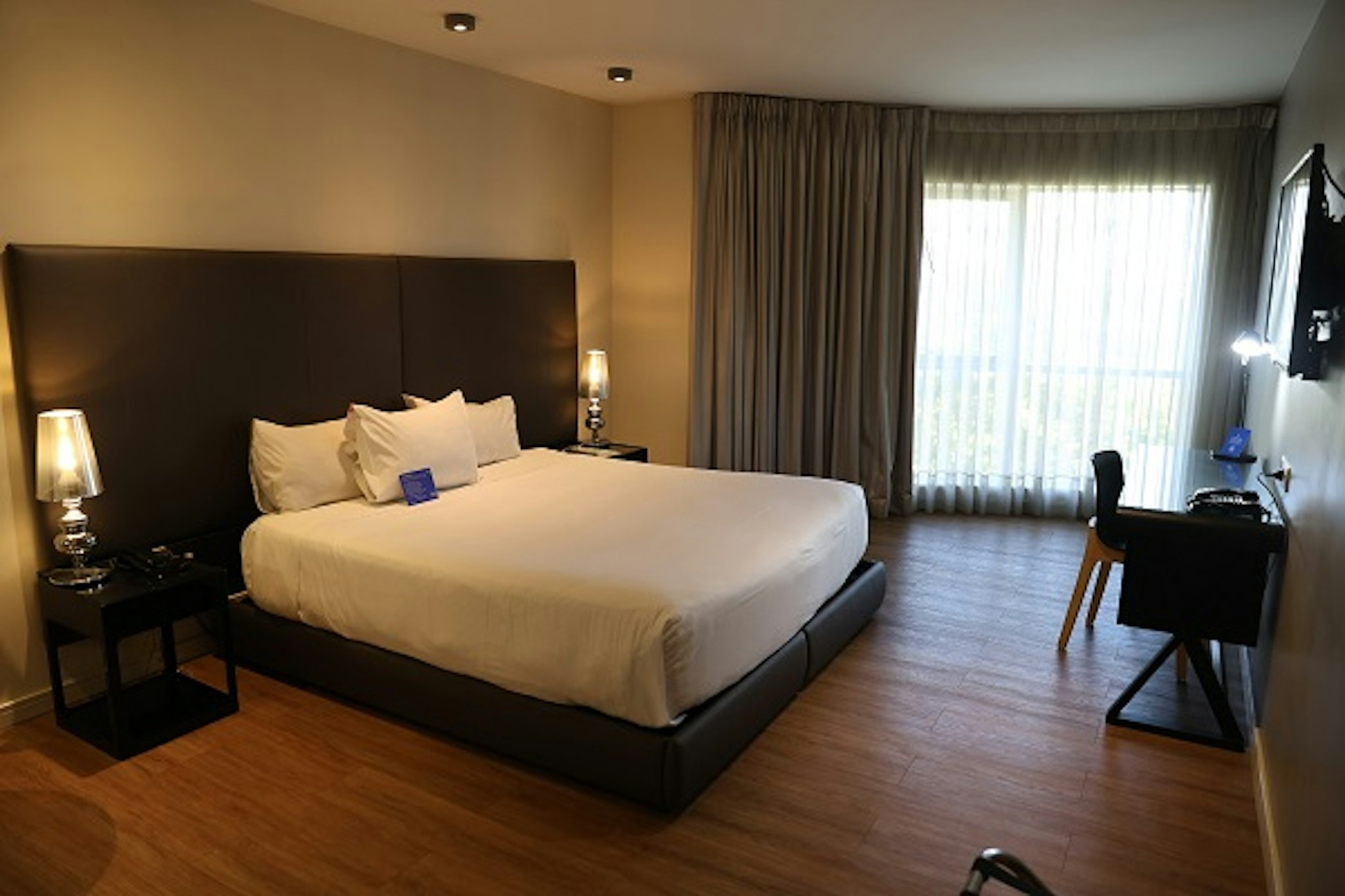 Regency Way Montevideo Hotel 12/25