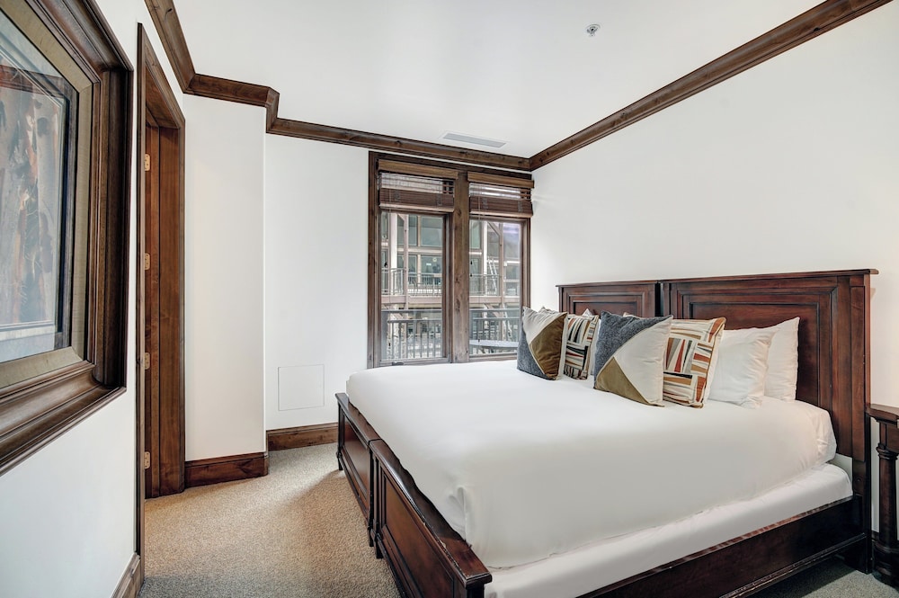 5 Bedrooms, Residence, Suite