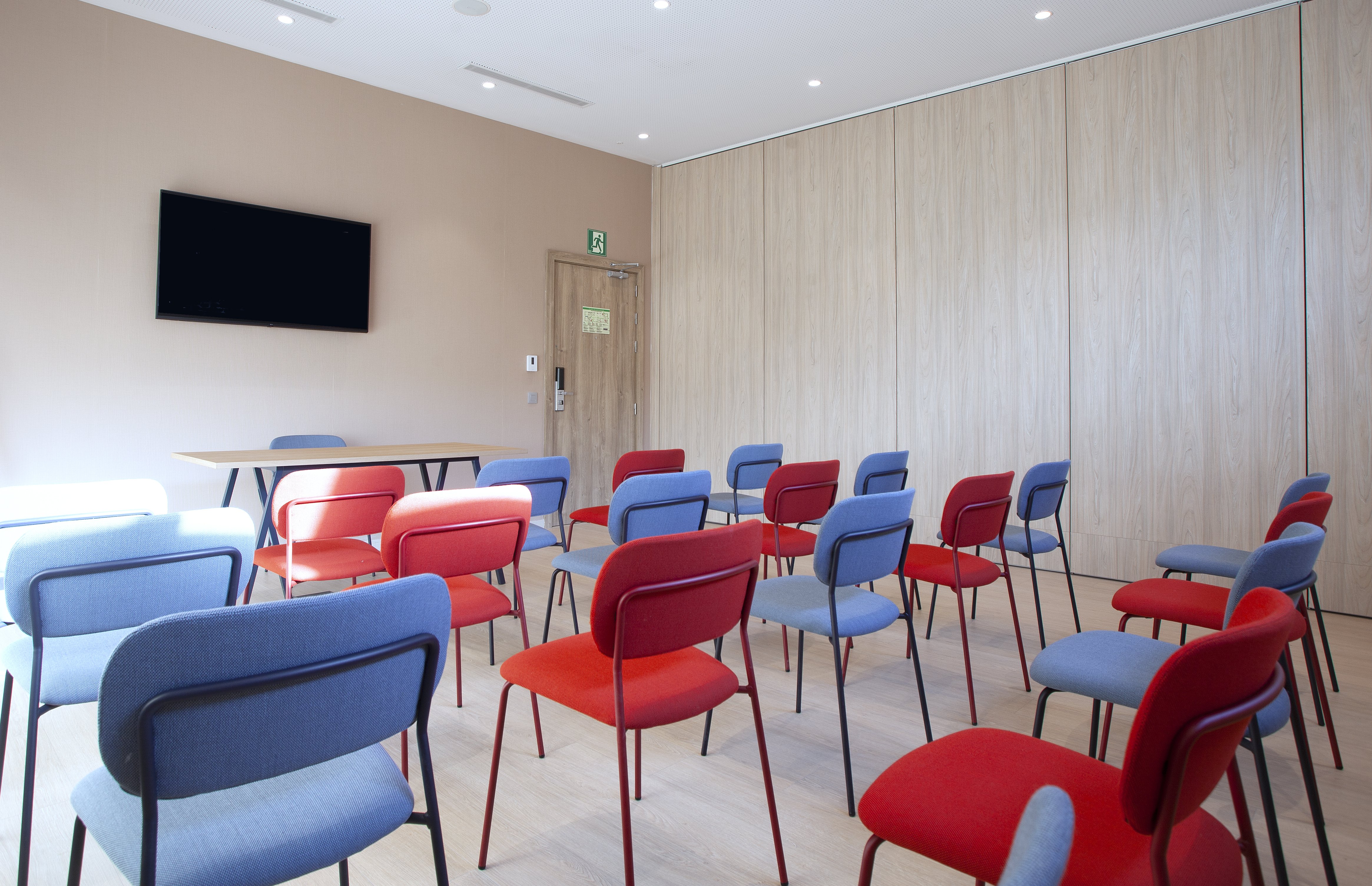 Holiday Inn Express & Suites Barcelona - Sabadell 16/20