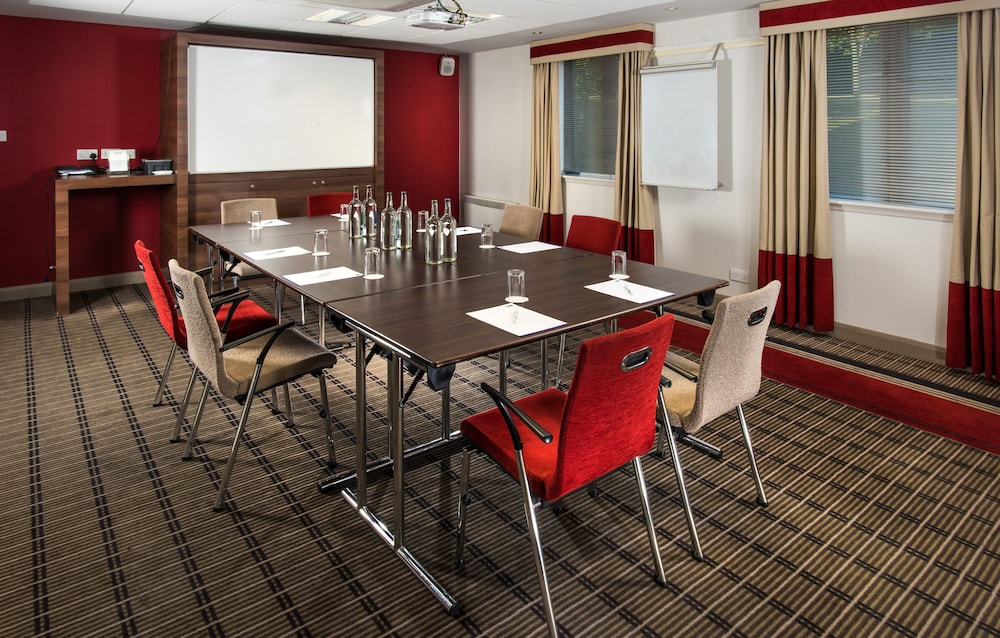 Holiday Inn Express LONDON - DARTFORD 44/52