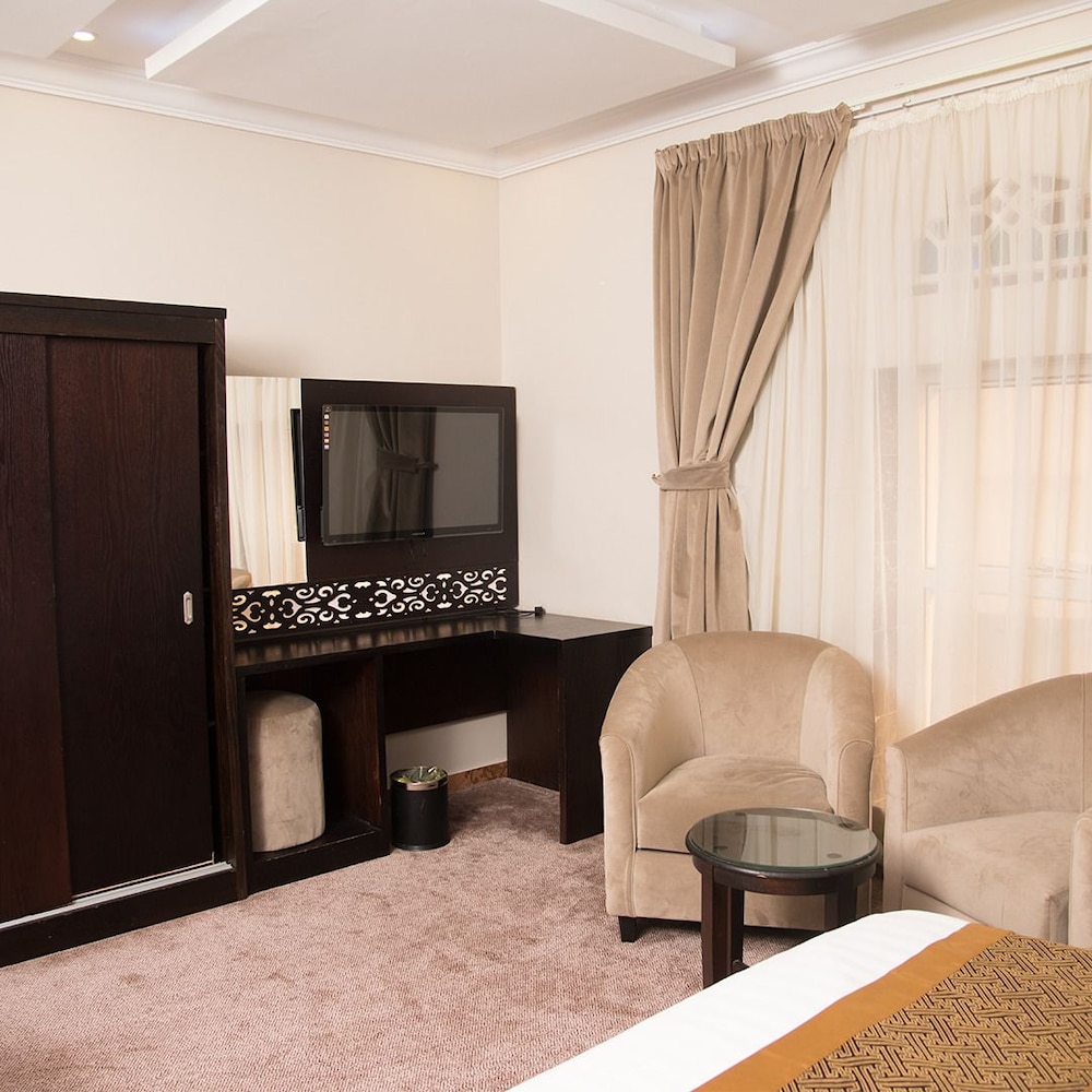 سيتي سنتر بلازا للشقق الفندقية(City Center Plaza Aparthotel) 38/42
