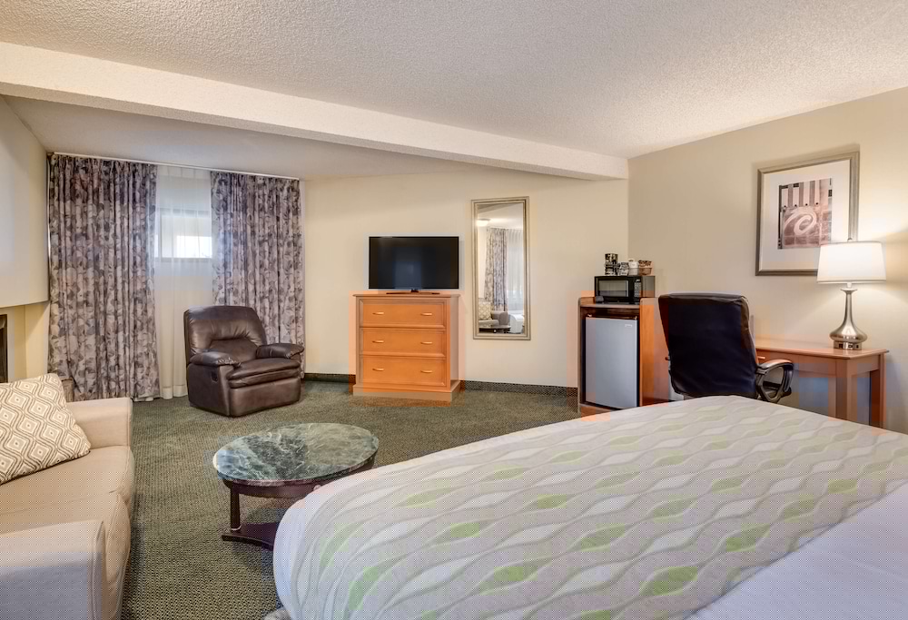 SureStay Plus Hotel by Best Western Reno Airport 22/91
