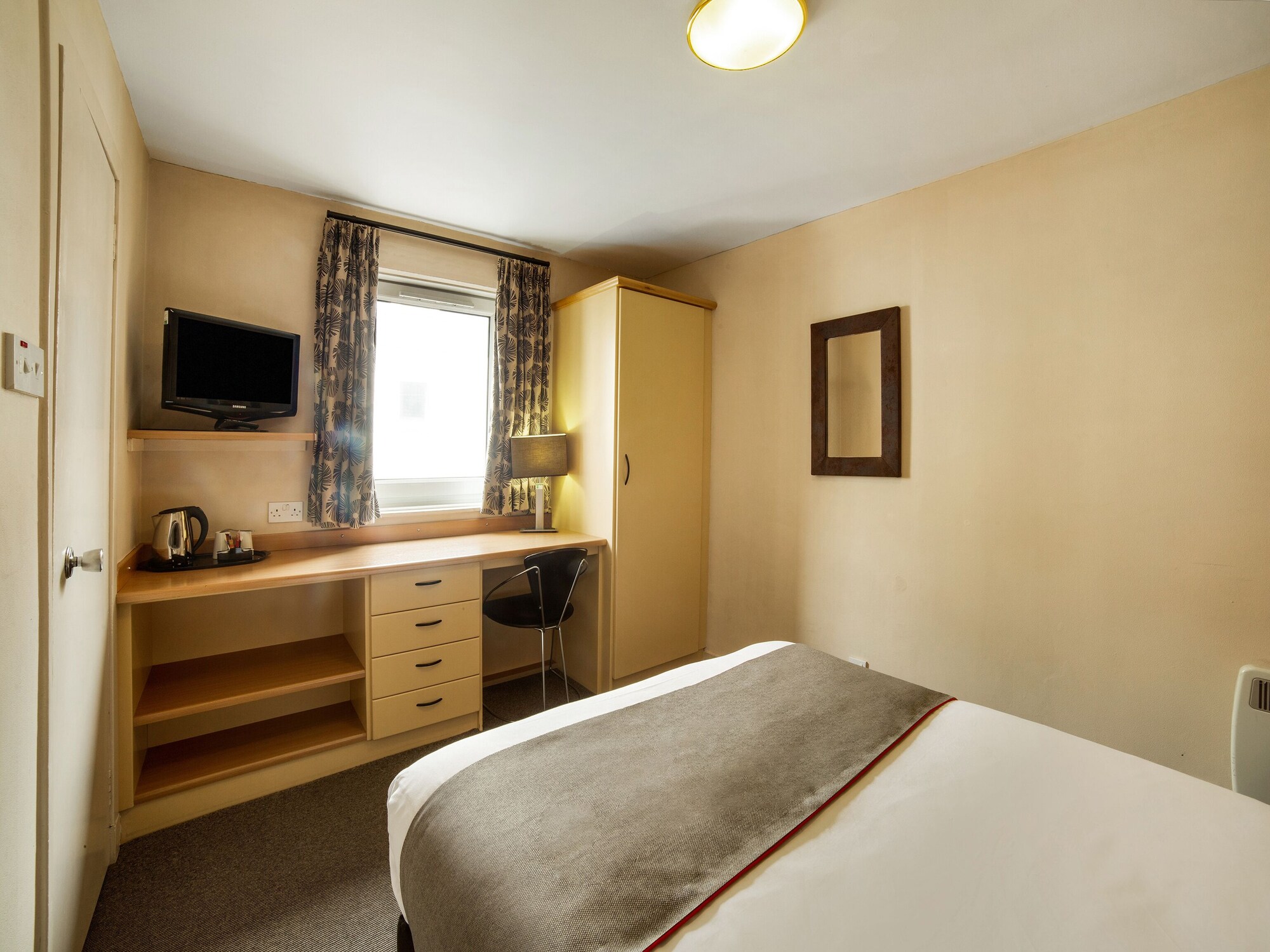 Deluxe Single Room