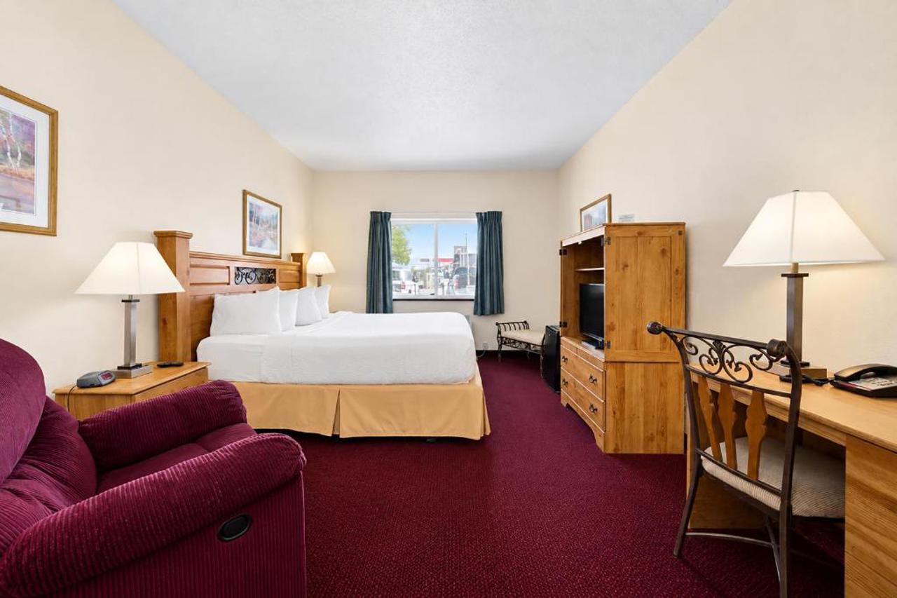 FairBridge Inn & Suites Williston, ND 24/33