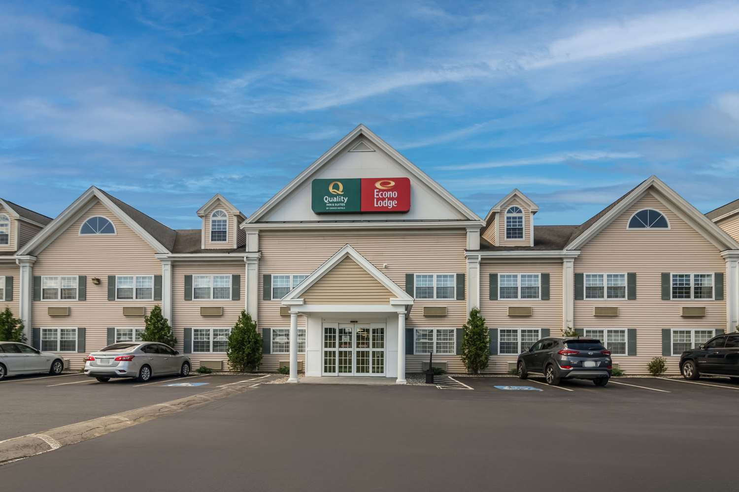 Econo Lodge Auburn I-95 24/26