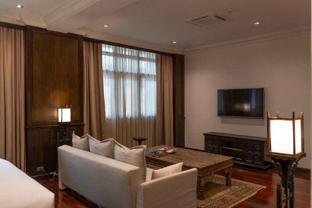 The Bridge An Eclectic Luxotel Chiangmai 53/72