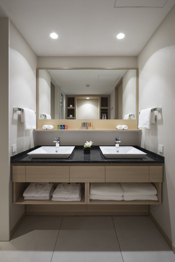 Cross Hotel Kyoto 32/34
