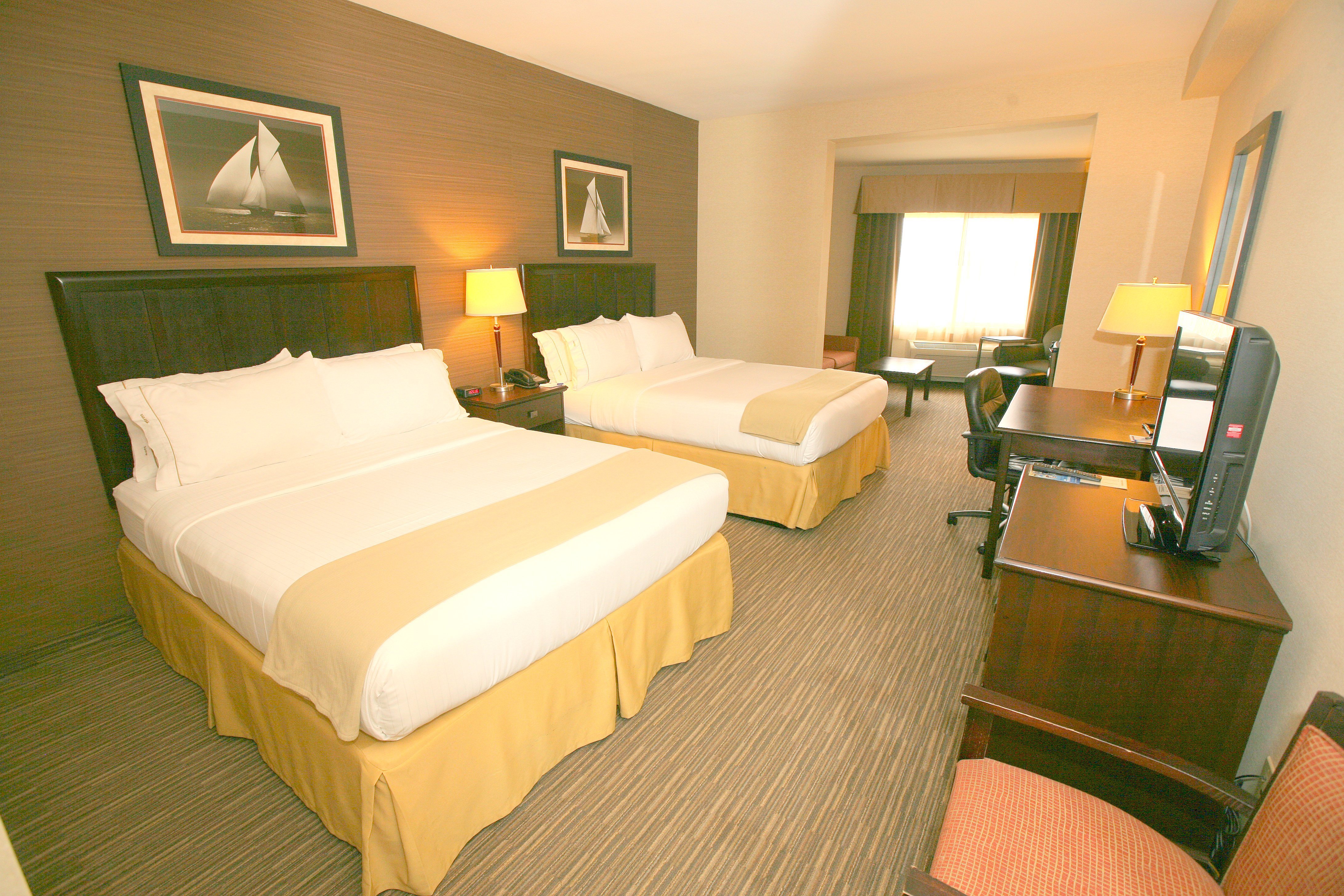 HOLIDAY INN EXPRESS SAN DIEGO SOUTH - CHULA VISTA 26/71