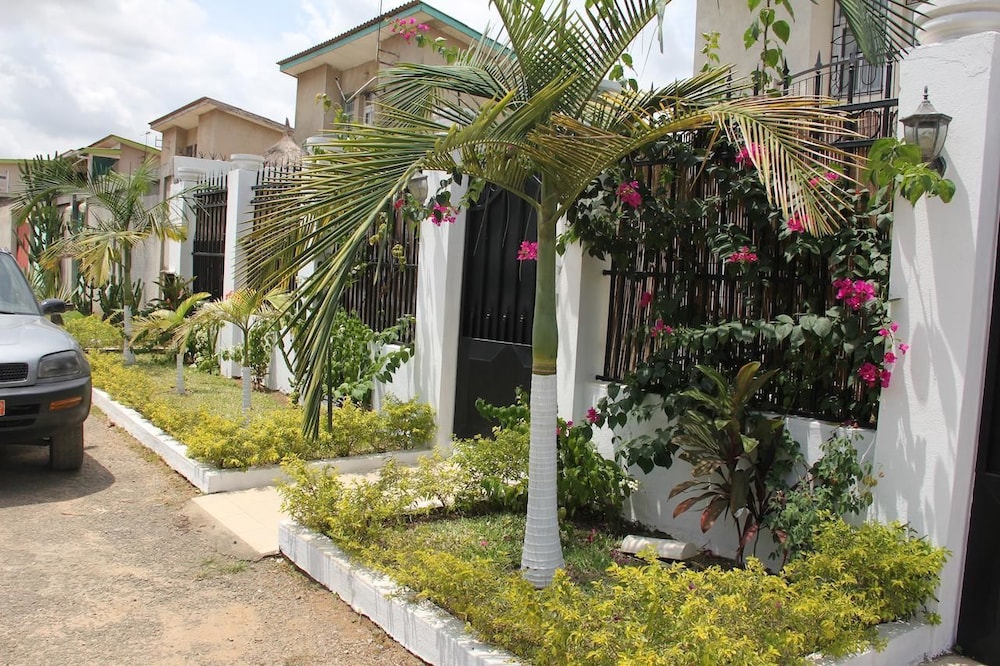 Villa Résidence Séjours & Affaires 39/50