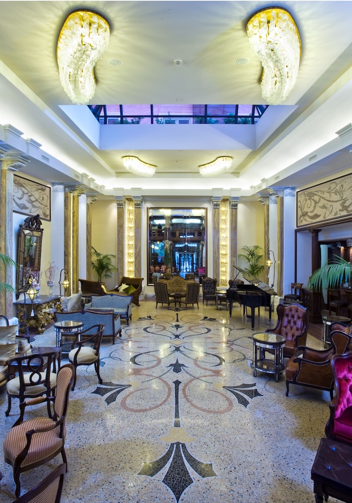 Grand Hotel Savoia Genova, Curio Collection by Hilton 61/73