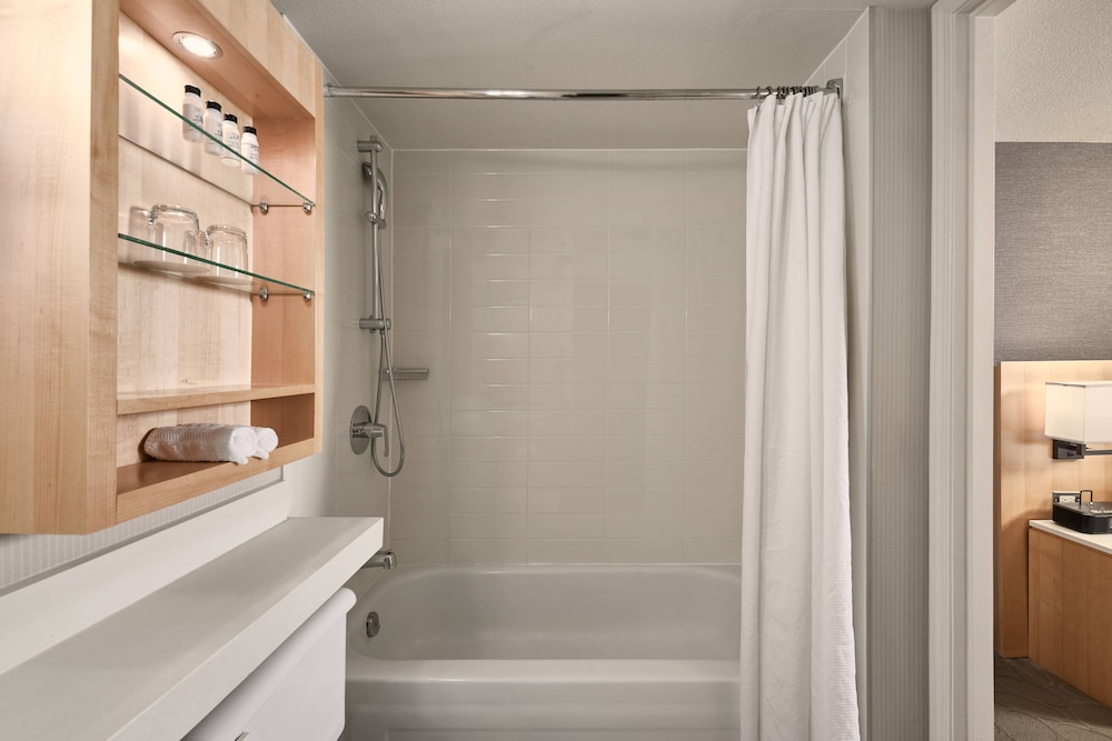 Delta Whistler Village Suites 8/34