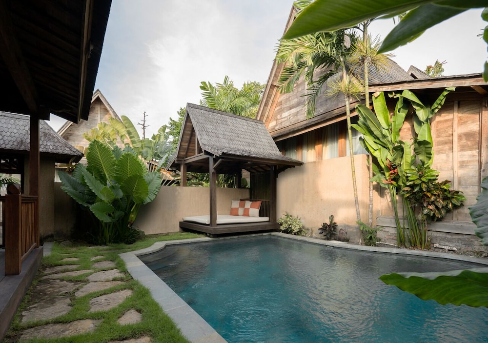 Taulan Villa and Restaurant 33/50