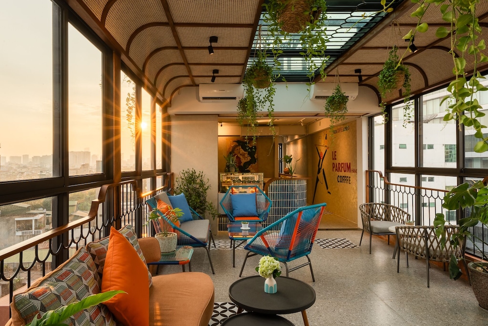 Le Parfum Apartment & Hotel 37/50