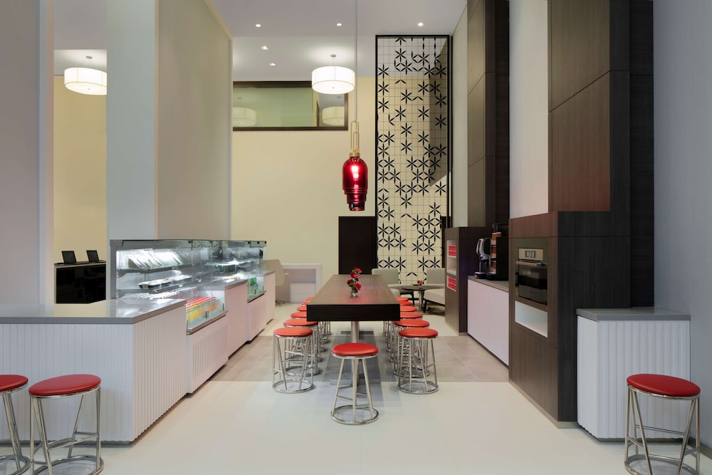 Hyatt Place Dubai Jumeirah 37/47