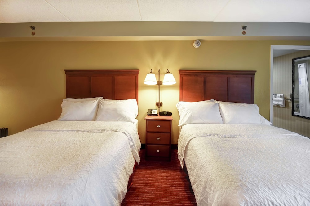 Hampton Inn Louisville-Airport 19/56