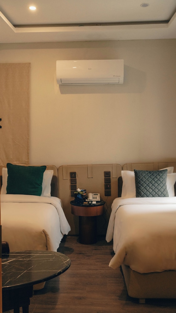 فيلا سيغنتشر بسريرين منفصلين وسريرين كينج، Ambiance Resort Hunza 4/4