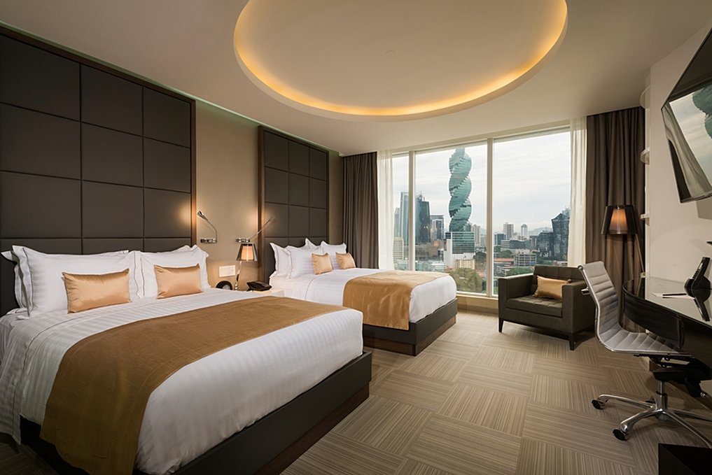 Las Americas Golden Tower Panama 5/18