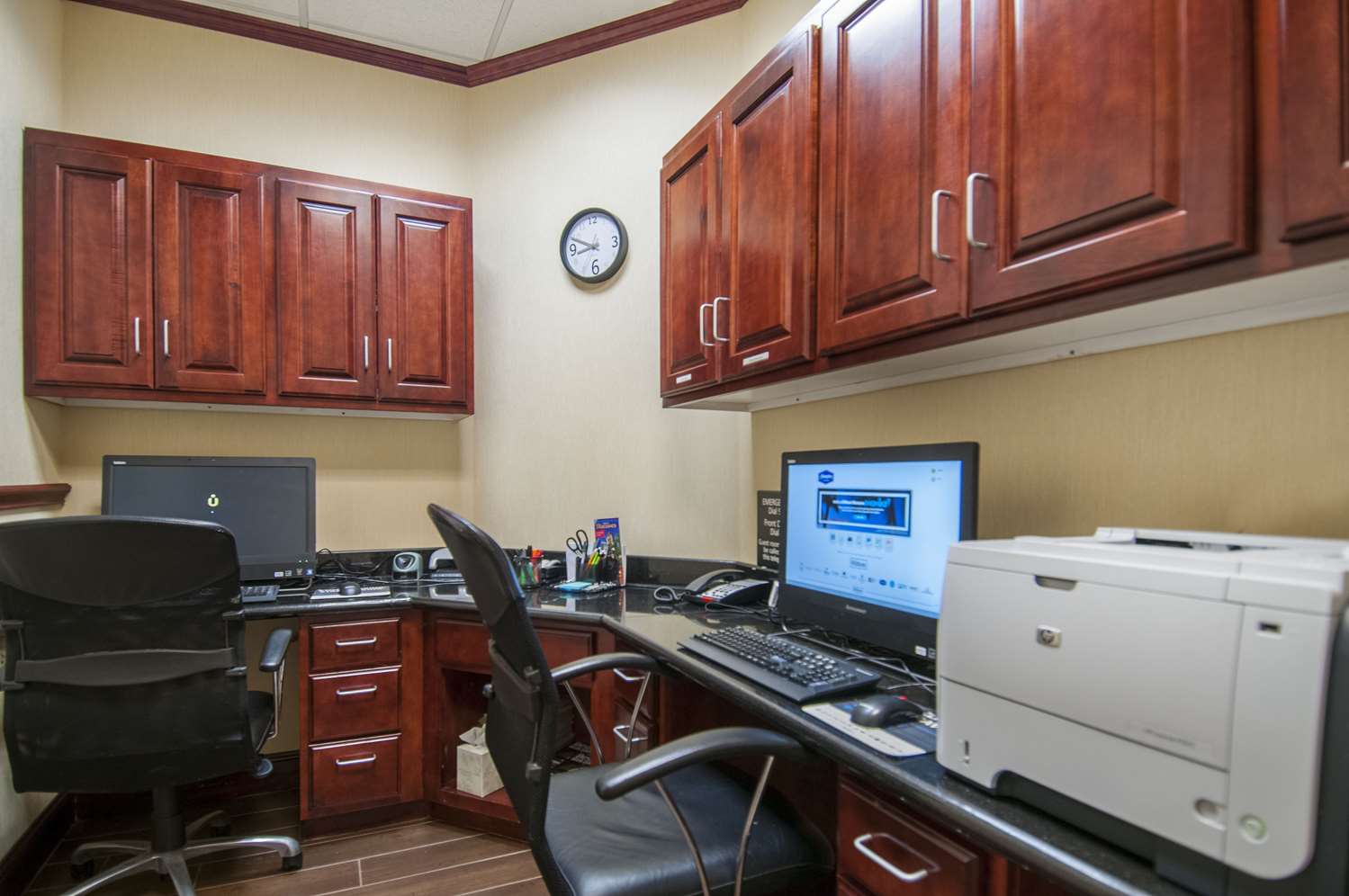Hampton Inn And Suites Waxahachie 64/76