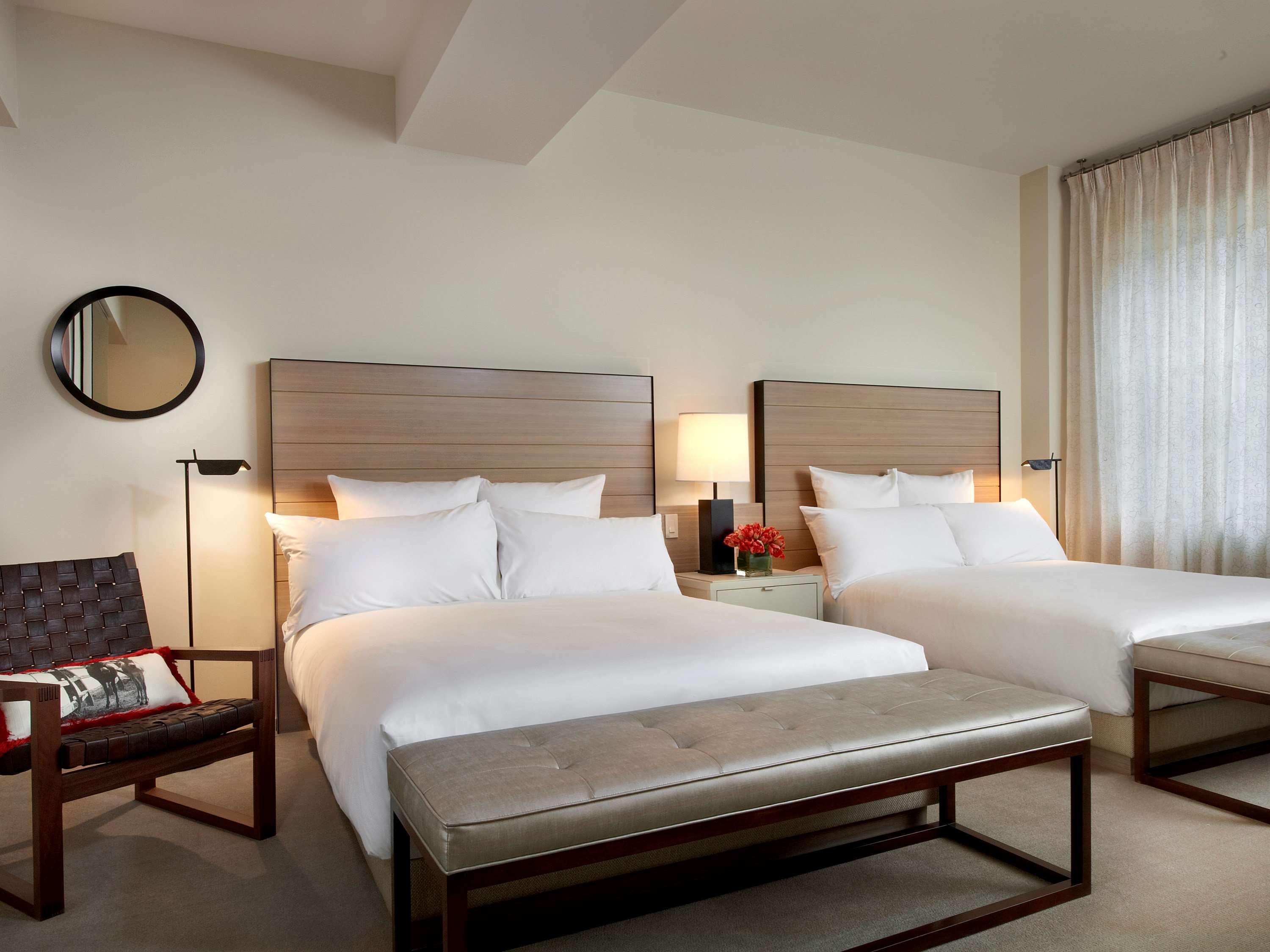 LUXURY, QUEEN BED