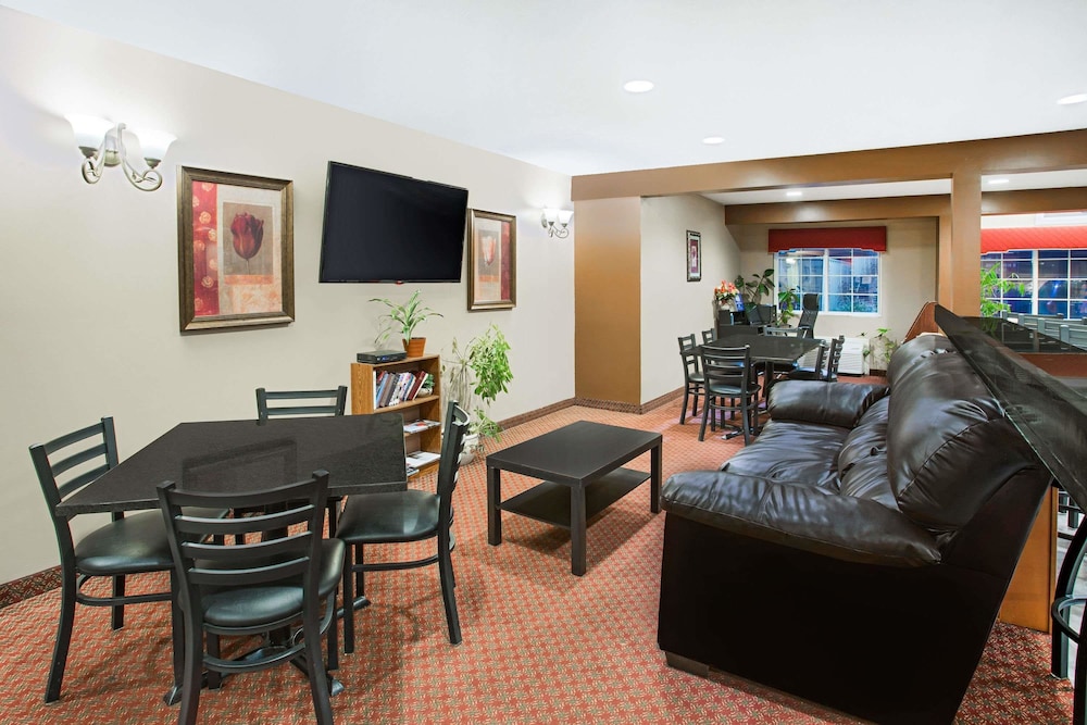 Microtel Inn Suites Holland Mi 11/18
