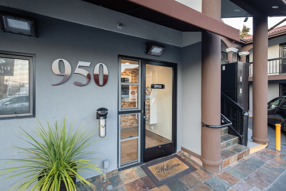 Bayhill Inn San Bruno 13/36