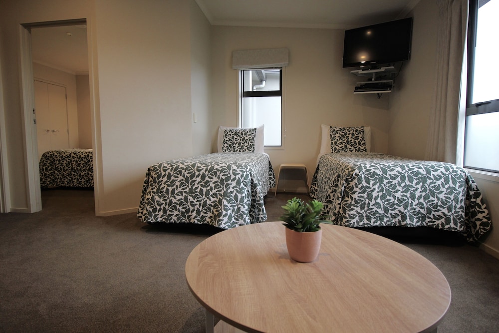Alpine Lake Motor Lodge 23/46