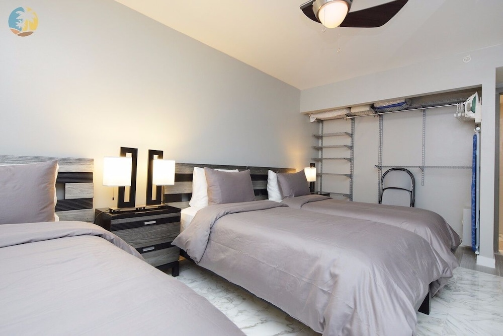 The Alexander All Suite Oceanfront Resort 30/50