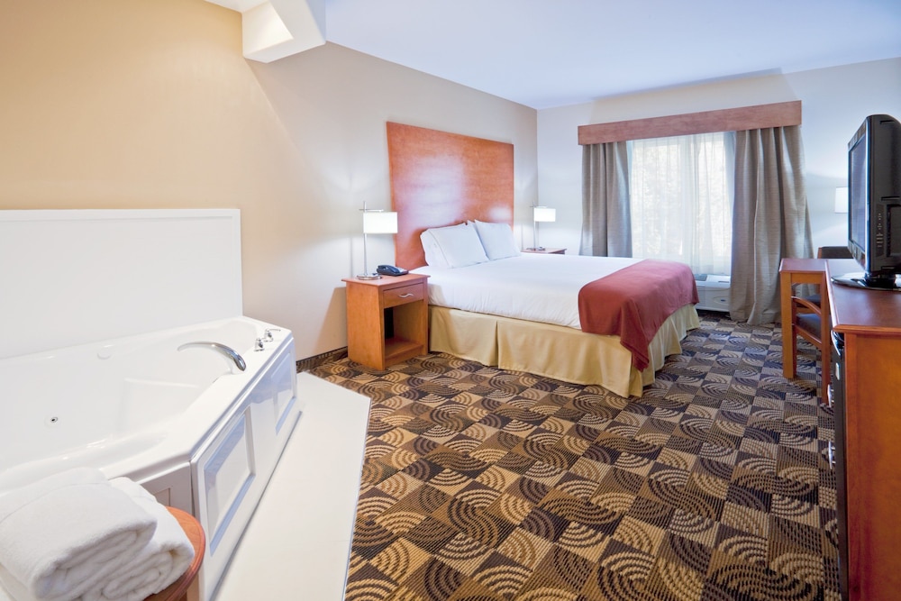 Holiday Inn Express Hotel Suites Bainbridge 16/53