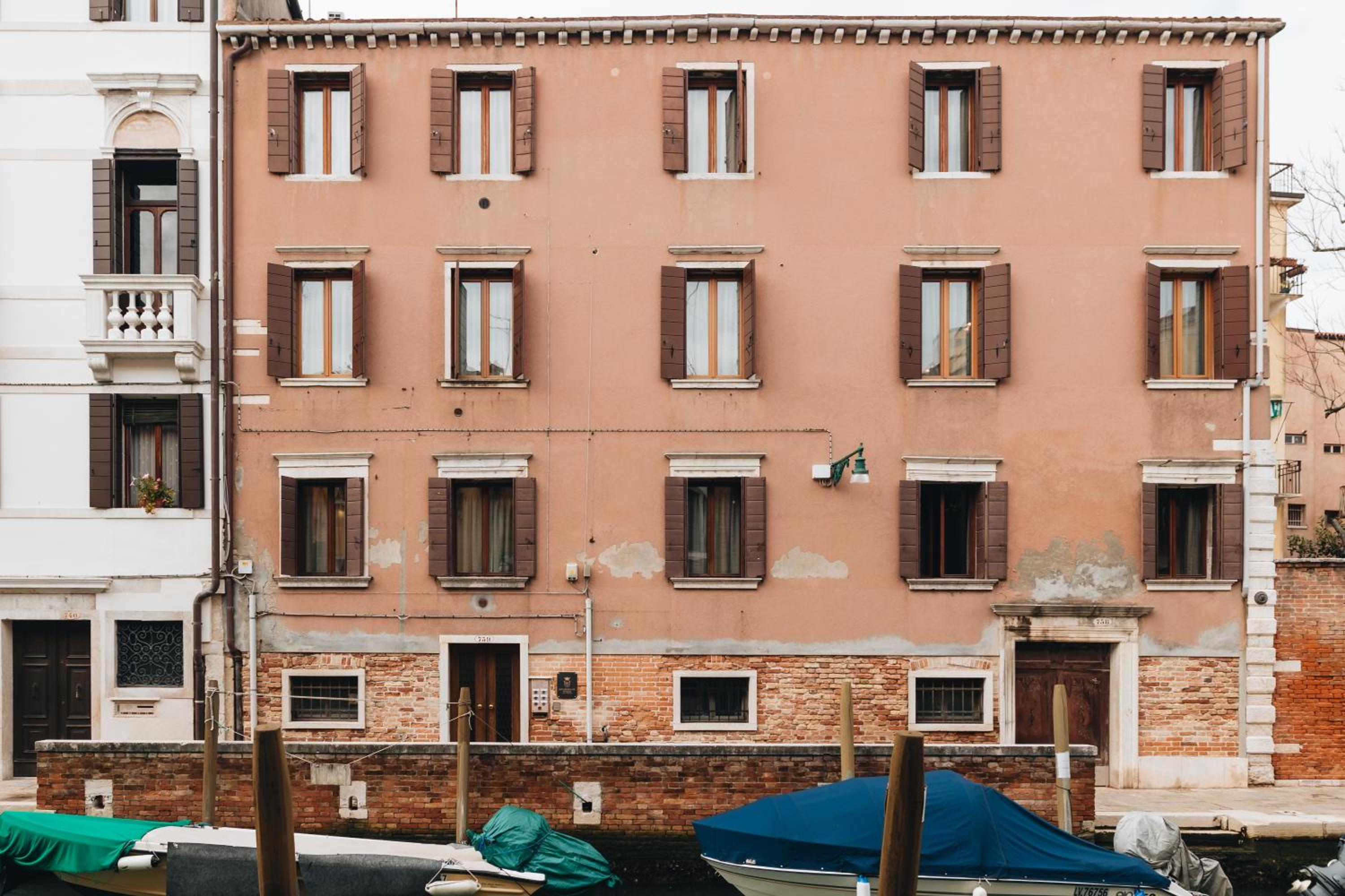 San Vio Palace Luxury Apartments 1/17