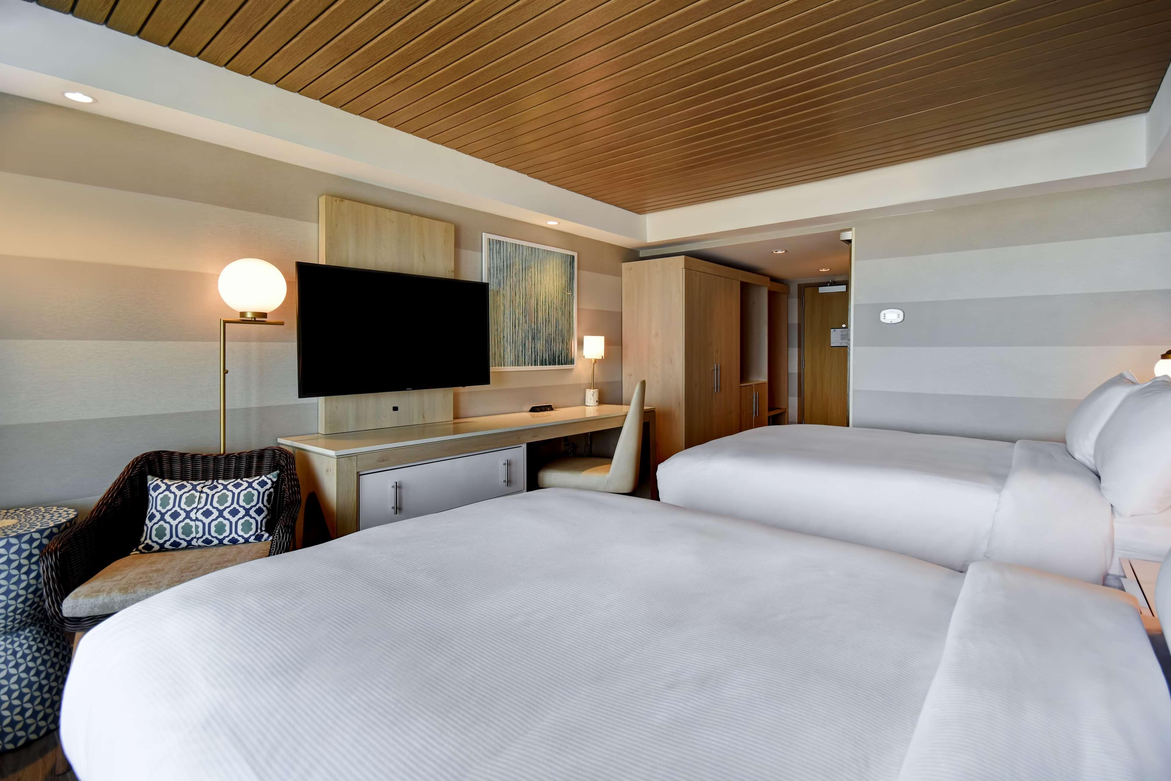 Room, Ocean Front