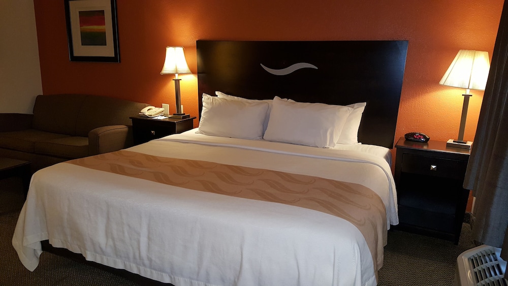 Quality Inn and Suites Conference Center West Chester 12/41