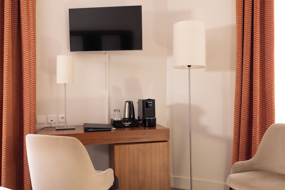 Elysees Bassano Hotel Formely Bw Hotel Elysees Bassa 73/81