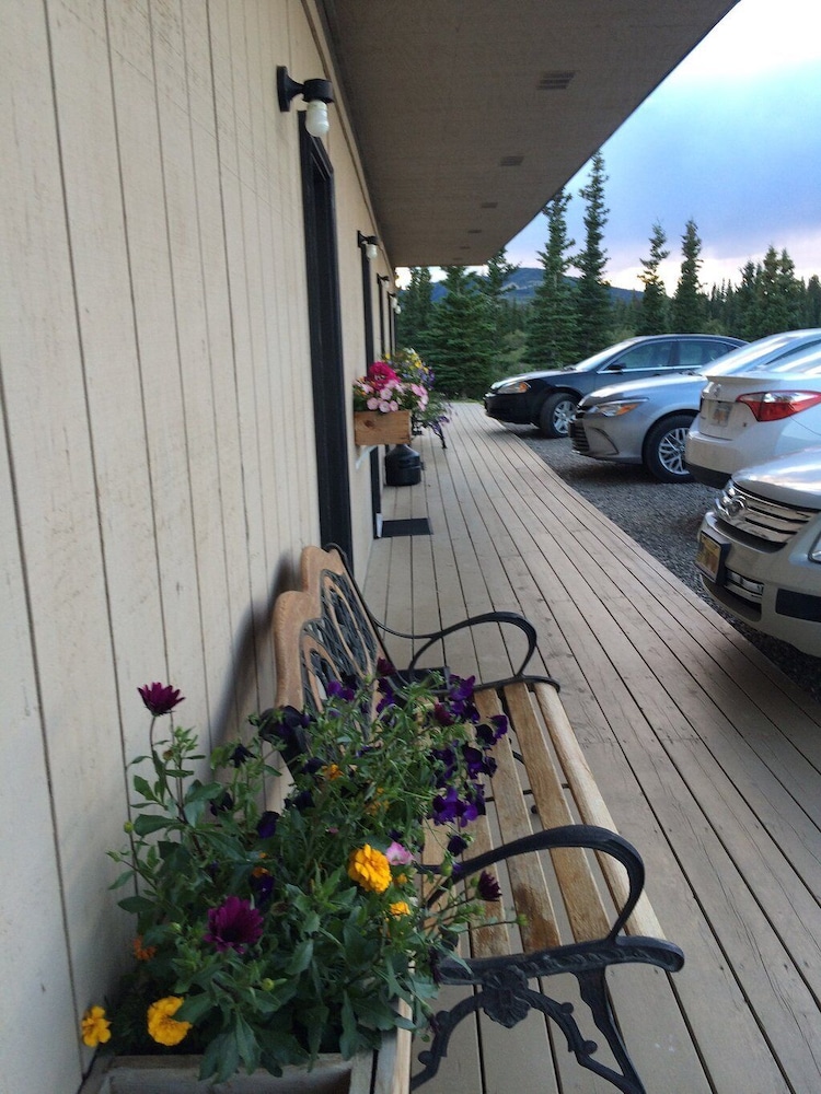 Denali Park Hotel 20/35