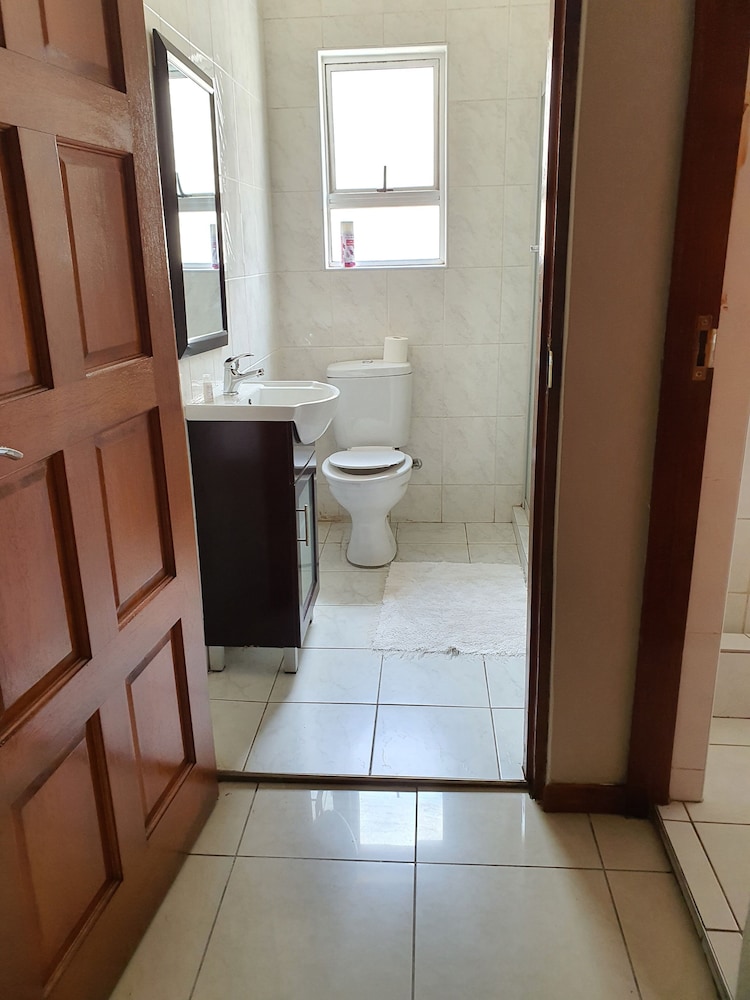 Houghton Guest House 14/16