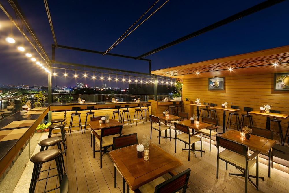 Hanoi Pearl Hotel 57/72